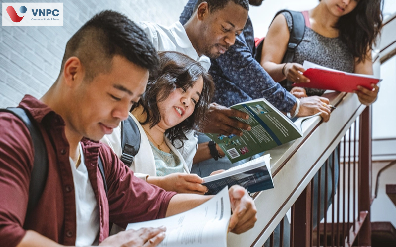 du học Anh ngành Digital Marketing